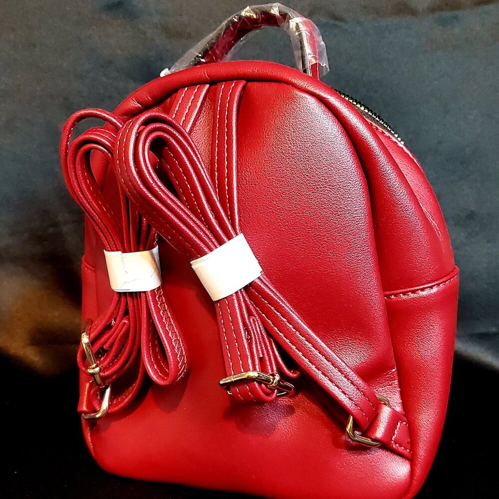 Backpack 🎒 - Picture 3 of 4